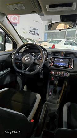 نيسان فيرسا